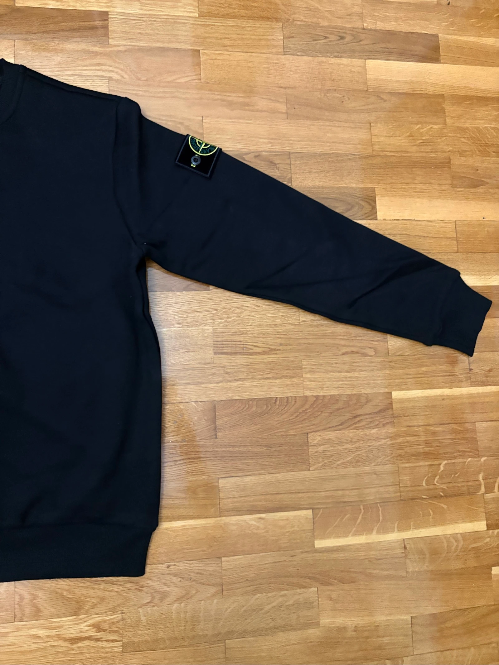 Sudadera Negra sin capucha con parche Talla S – photo 4